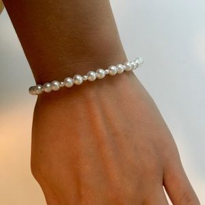 BEAUTIFUL PEARL BRACELET